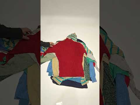 Sparkle Sweaters & Blouses 61 pcs 39 lbs C0314635-23