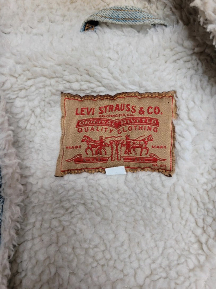 Levis Sherpa Trucker Jacket 1 pc