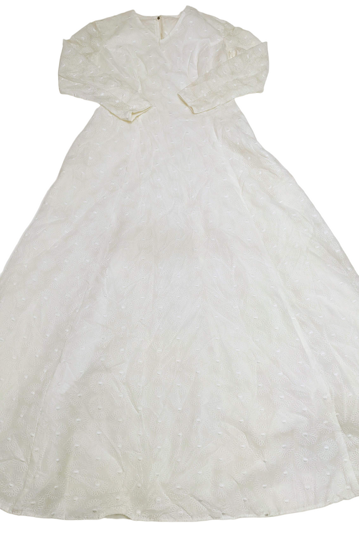 Recycle Vintage Wedding Dresses 13 pcs 26 lbs C1117112-35