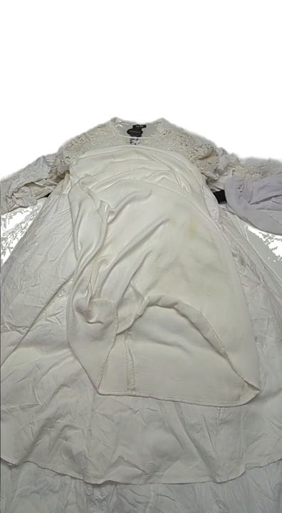 Dirty White Dresses 40 pcs