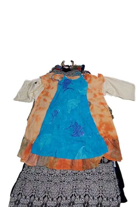 Hippie + Weekend Dresses 30 pcs