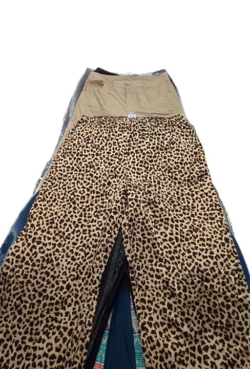 Plus Size Beach + Weekend + Cargo Pants 32 pcs