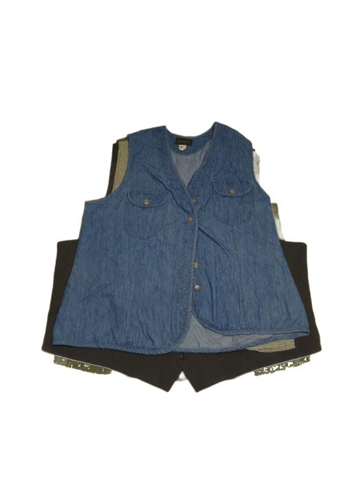 Plus Size Shorts + Vests 34 pcs