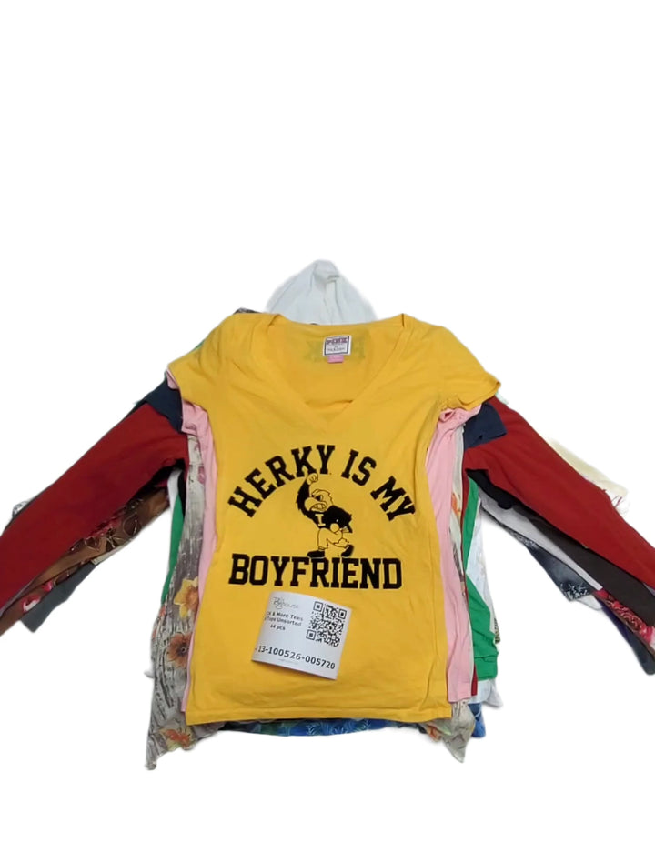 Y2K & More Tees & Tops Unsorted 44 pcs