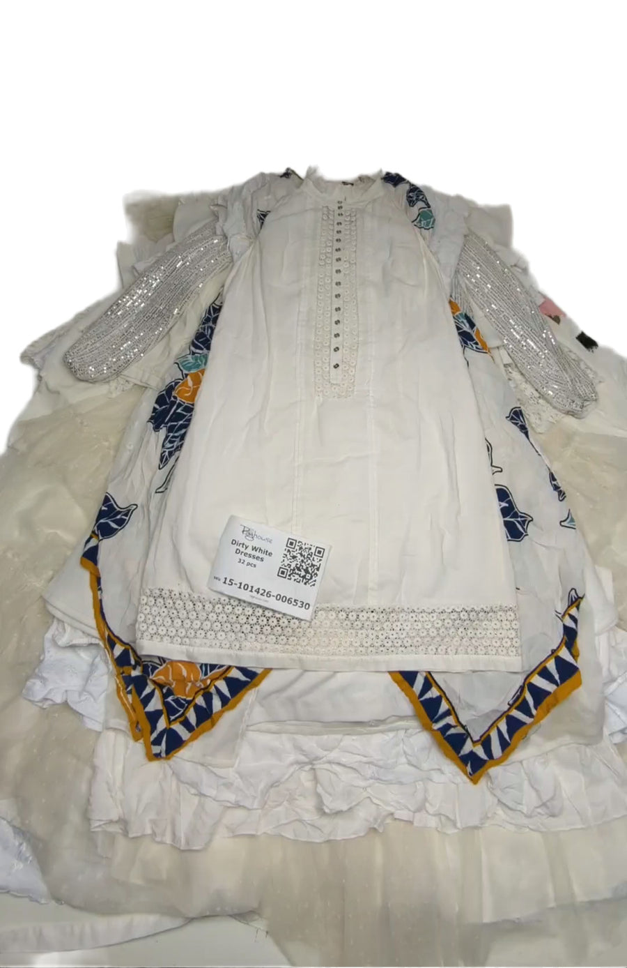 Dirty White Dresses 32 pcs
