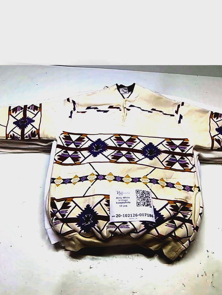 Dirty White Vintage Sweatshirts 19 pcs