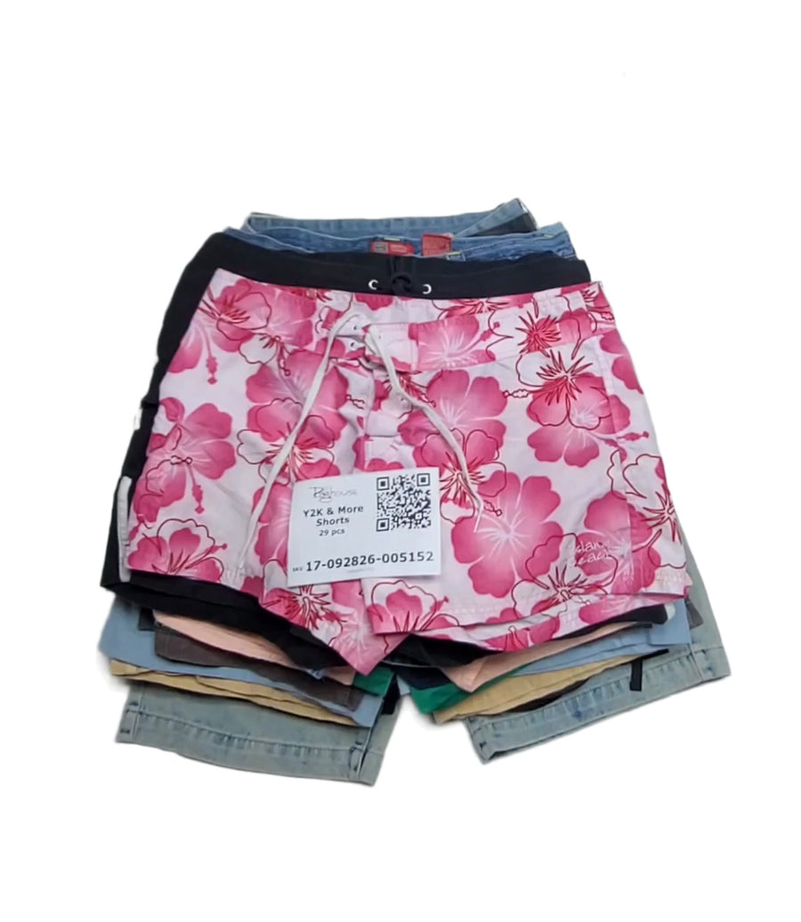 Y2K & More Shorts 29 pcs