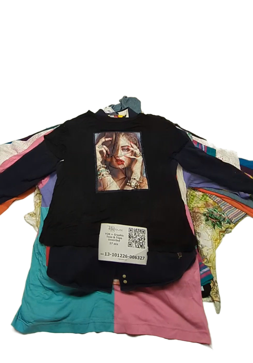 Y2K + Graphic Tees & Tops Unsorted 57 pcs