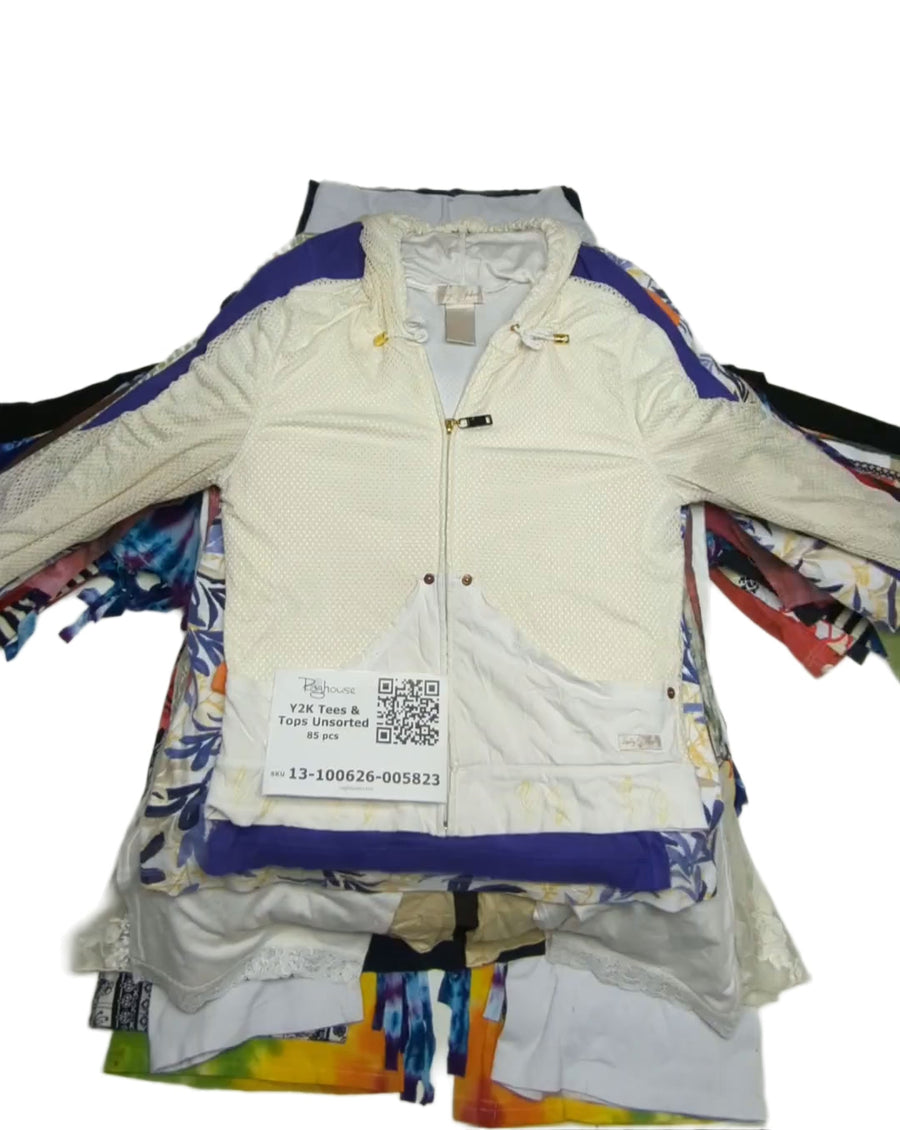 Y2K Tees & Tops Unsorted 85 pcs