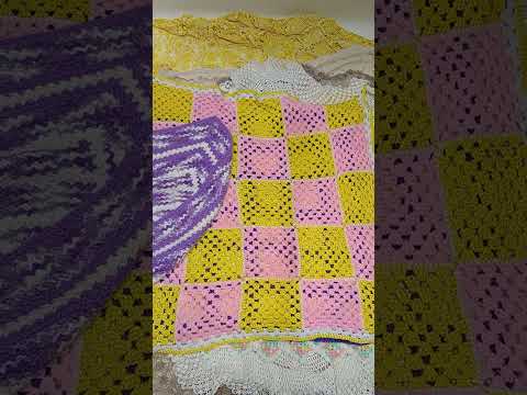 Crochets & Knits 125 pcs 39 lbs  B0201108-45