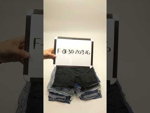 Calvin Klein Shorts 44 pcs 28 lbs F0130203-16