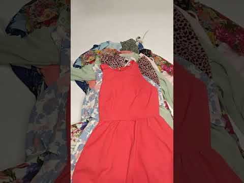 Trendy Dresses 49 pcs 33 lbs A0409516-23