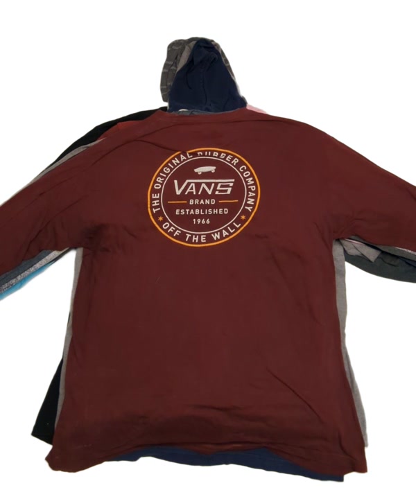 Recycle Brand & Skate Long Sleeves 39 pcs