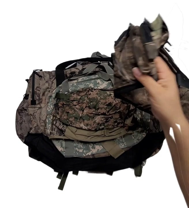 Recycle Camo Bags & Vests 18 pcs