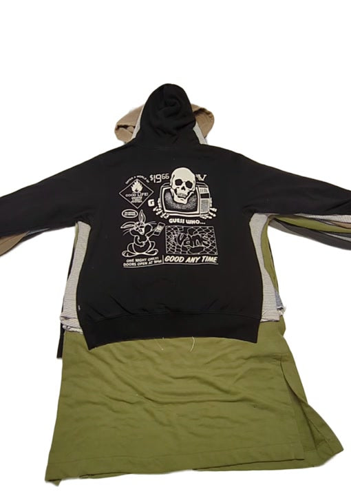 Recycle Skater Sweatshirts + Tees 38 pcs