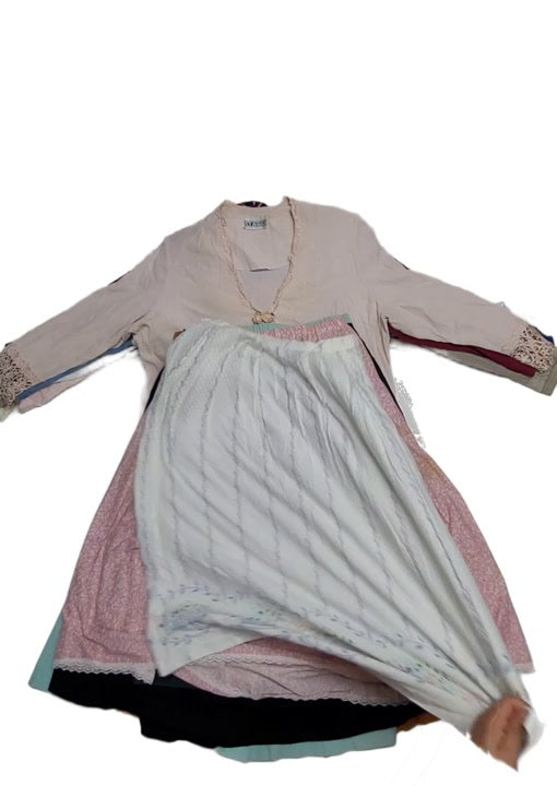 Recycle Vintage Skirts & Blouses 36 pcs