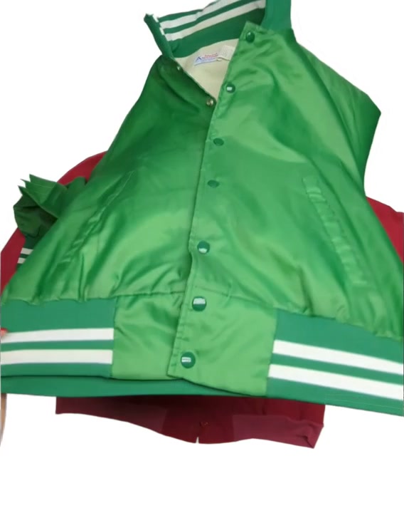 Recycle Vintage Windbreakers & More Jackets 17 pcs