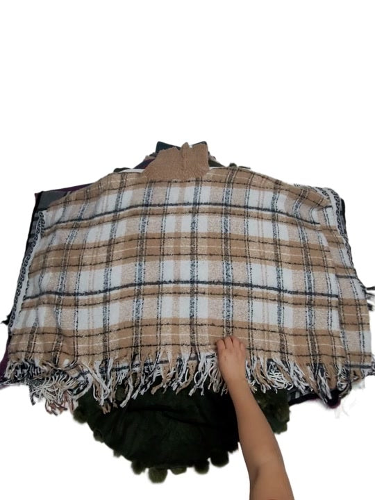 Sweater Ponchos 20 pcs