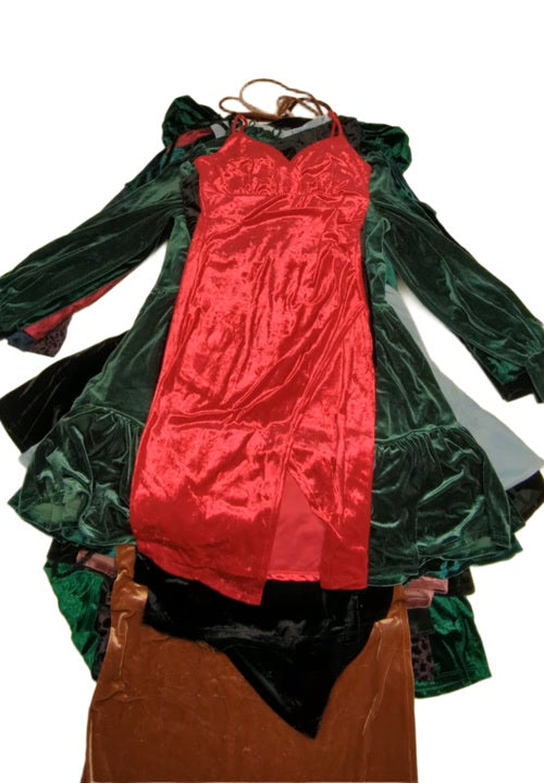 Trendy Velvet Dresses 39 pcs