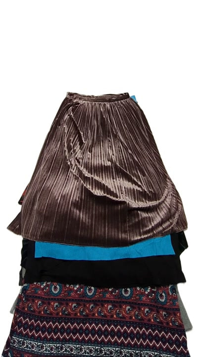 Trendy Weekend Skirts 38 pcs
