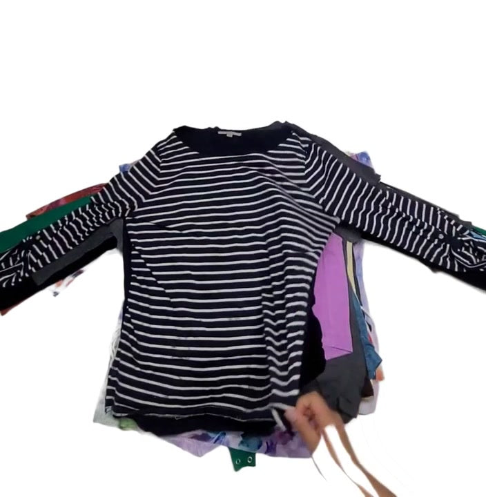 Unsorted Tees & Tops 82 pcs