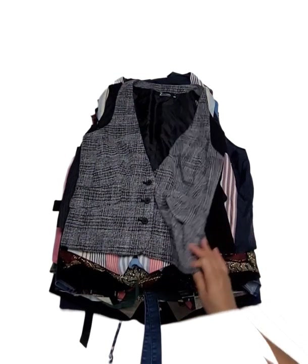 Vests 35 pcs